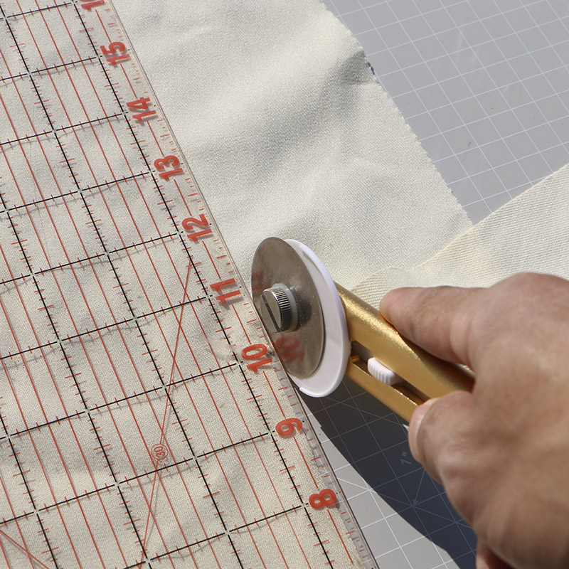 Rotary Cutter For Fabric 45Mm - 45mm布地ロータリーカッター パッチワークローラーホイール ラウンドナイフ レザー・紙・布カッター 切断工具