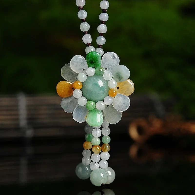Beading - 認定されたシャム翡翠ひまわりペンダント翡翠エメラルドビーズネックレスジュエリーファッションアクセサリー手彫り
