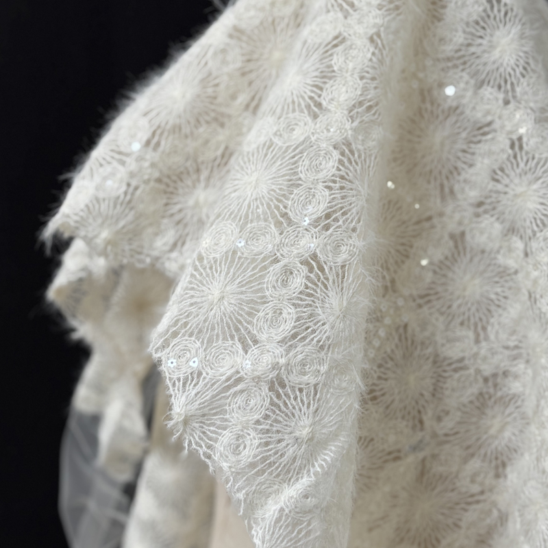 ホワイトモヘアレース生地ループ刺繍ダイヤモンドジャカードシア - Sewing のレビューと価格